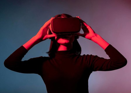 Portrait woman with virtual reality headset 5