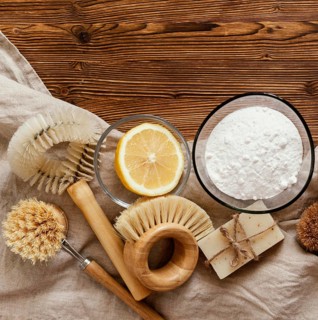 Top view brushes baking soda