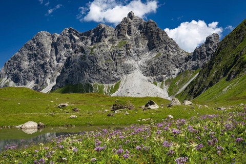 Eissee, Oytal, behind Großer Wilder, 2379m, Hochvogel and Rosszahn Group, Allgäu Alps, Allgäu,