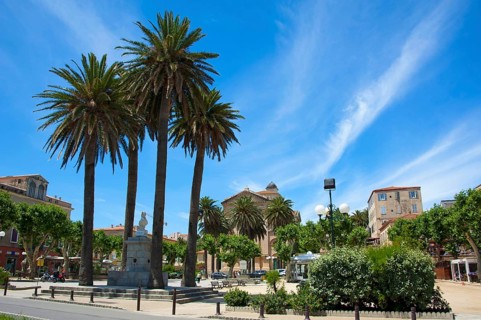 Market Square, Place Paoli, L'Ile-Rousse, Corsica, France, Europe