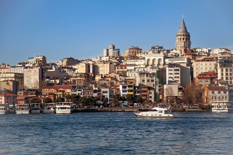 Galata Tower in Beyoglu, overlooking the Golden Horn, Istanbul, european side, Turkey, Europe, Asia