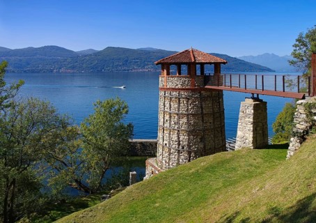 Ispra Kalkofen Port del Pinet, Lago Maggiore, Ispra, the old Lime kiln Port del Pinet, Lago