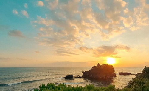 Tanah Lot Temple on the rock, Bali, Indonesia, Asia