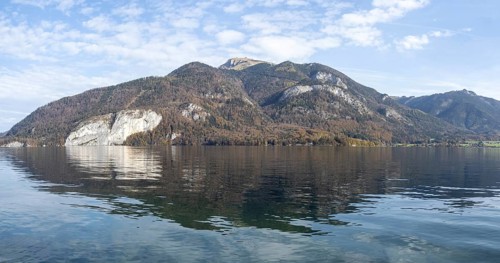 View to the Falkensteinwand at the Wolfgangsee, near St. Gilgen, Salzkammergut, Land Salzburg,