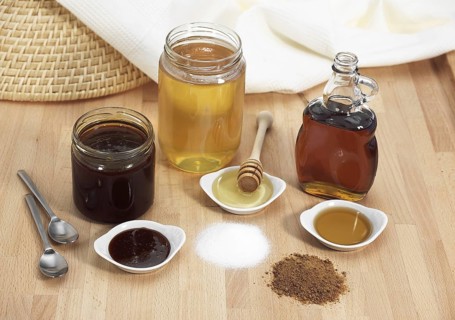 Fine-grained sugar, brown sugar, maple syrup, molasses and honey