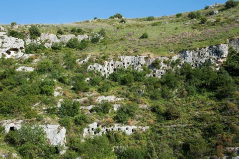 Necropolises, Anapo Gorge, tombs, Pantalica, Sicily, Italy, Europe