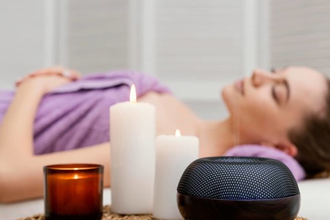 Close up blurry woman therapy