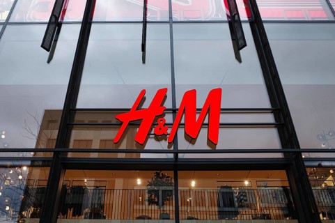 Lettering of the brand H&M, Düsseldorf, Germany, Europe