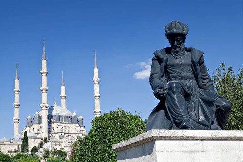 Turkey, Edirne, Selimiye Mosque and statue of the architect Mimar Sinan. The UNESCO World Heritage