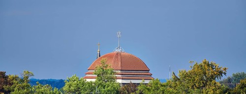 The re-erected Star of David on the Cultural Forum Görlitz Synagogue, with the cross of the Holy