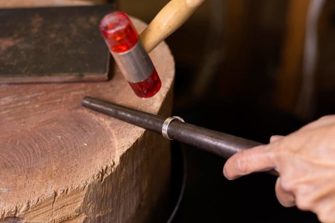 Jeweler hands measuring ring