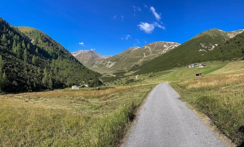 Ascent to the Chaschauna pass, road, Livigno, Italy, Europe