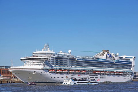 Caribbean Princess at the Entry Parade of the 827th Hamburg Port Birthday 2016, Impressions of the