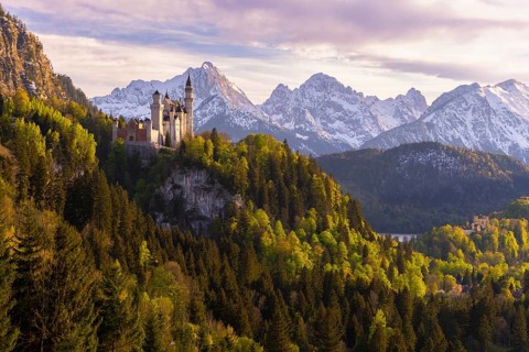 Neuschwanstein Castle near Füssen, Hohenschwangau Castle, evening mood, Schwangau, Allgäu Alps,