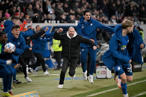 Goal celebration Coach Christian Ilzer TSG 1899 Hoffenheim Assistant coach Benjamin Hübner TSG 1899