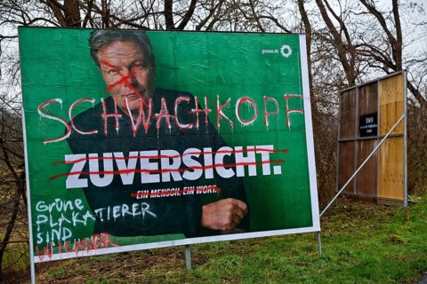 Denigration of a large poster for the 2025 federal election by the Greens with Robert Habeck,