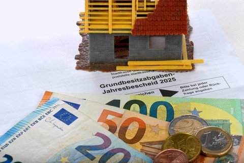 Property tax annual tax assessment 2025, symbolic image property tax reform, property tax,