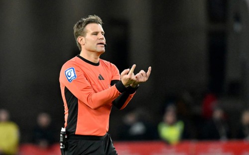 Referee Referee Dr Felix Brych Gesture Gesture MHPArena, MHP Arena Stuttgart, Baden-Württemberg,
