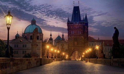 Charles Bridge in the evening, Apostle, Prague, Czech Republic, Prague, Czech Republic, Europe
