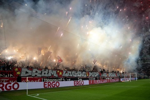 BEAUTIFUL SPORTS/ (DFL/DFB REGULATIONS PROHIBIT ANY USE OF PHOTOGRAPHS AS IMAGE SEQUENCES AND/OR