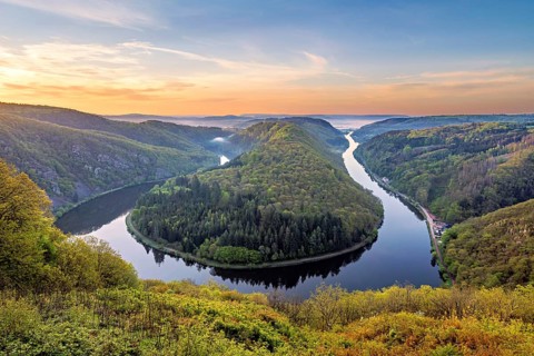 Sunrise over the Saar Loop in Mettlach in spring, Germany, Europe