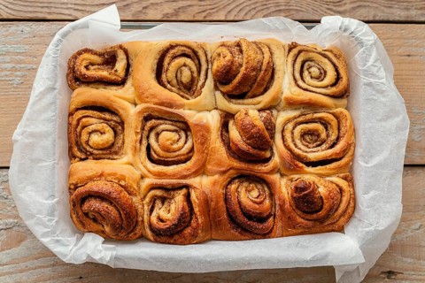Top view cinnamon rolls tray