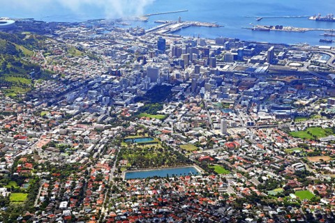 Blick hinab vom Tafelberg, Kapstadt, S