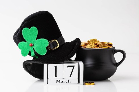Cauldron hat st patrick day