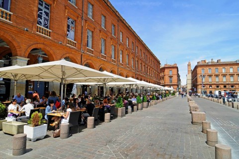 Place du Capitole, Toulouse, Haute-Garonne department, Midi-Pyrenees, France, Europe