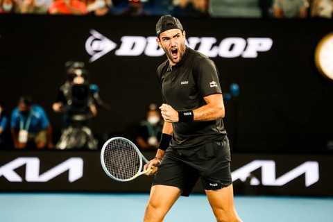 MELBOURNE, AUSTRALIA, JANUARY 23: Matteo Berrettini of Italy plays Pablo Carreño Busta of Spain on