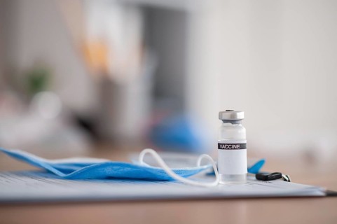 Composition vaccination elements with medical mask
