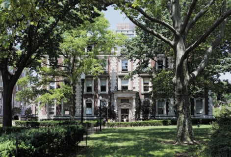 New York City, USA, JUNE 15, 2012: Lewisohn Hall att Columbia University. The building currently