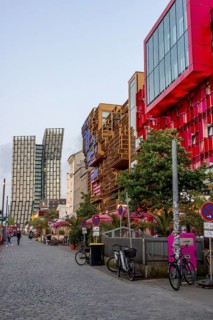 Reeperbahn St. Pauli house facades of St. Pauli-Schmidt-Theater, Klubhaus St. Pauli and at the end