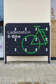 E-bike charging station