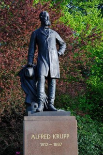 Alfred Krupp Monument, Villa Hügel, Essen-Bredeney, North Rhine-Westphalia, Germany, Europe