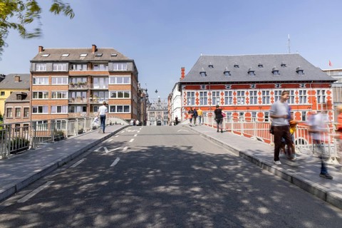 Bridge over the Sembre, next to it tourist office, Namur, Wallonia, Belgium, pedestrians, houses,