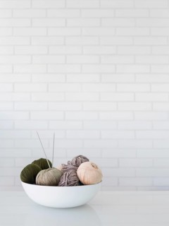 Bowl with wool thread knitting