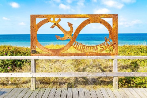 Steel sculpture on the dpne near the Landfein restaurant, Hörnum, Sylt