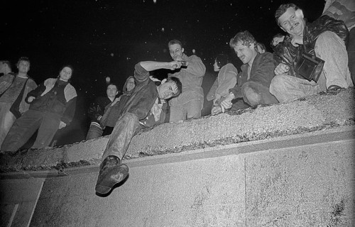 GDR, Berlin, 22. 12. 1989, opening of the Brandenburg Gate (the Wall is opened at the Brandenburg