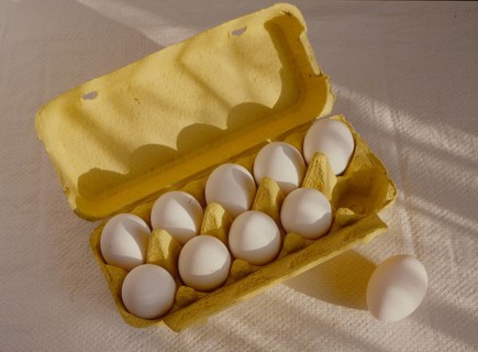 9 eggs in a carton, 10 pack