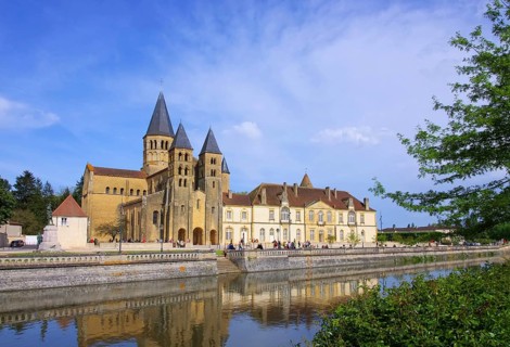 Paray le Monial Sacre Coeur 09