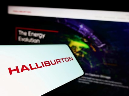 Stuttgart, Germany, 10-26-2022: Cellphone with logo of American fracking company Halliburton on