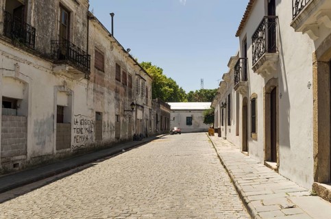 Colonia del Sacramento, Uruguay, Dezember 26, 2015: Portuguese colonial architecture and ancient