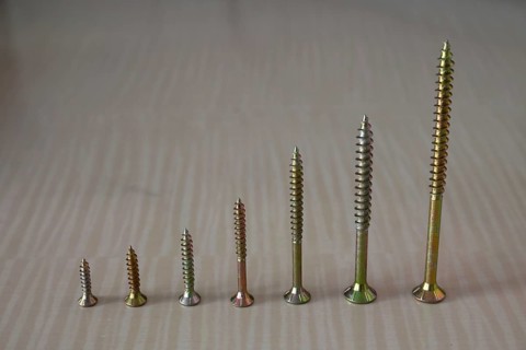 Chipboard screws, wood screws, Torx, various sizes, a set of screws, lined up, neat, tidy