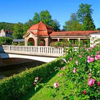Spa park, river Sinn, pavilion, covered walkways, spa town, Bad Brückenau, Bavaria, Germany, Europe