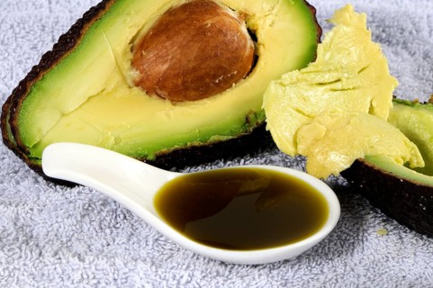 Avocado oil (Persea americana)