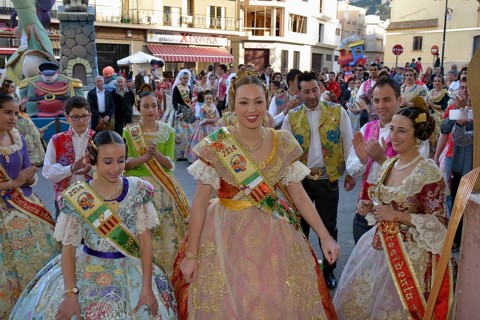 Ceremonial opening of the Falla House by the Falla group "La Font" during the Las Fallas Spring