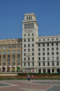 Building of Banco Espanol de Credito in Plaça de Catalunya square, Barcelona, ??Catalonia, Spain,