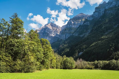 Mountain landscape in the Klöntal valley with the Glärnisch group, up to 2915 metres high, Canton