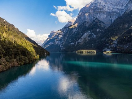 View over the Klöntalersee, Klöntal, Canton Glarus, Switzerland, Europe